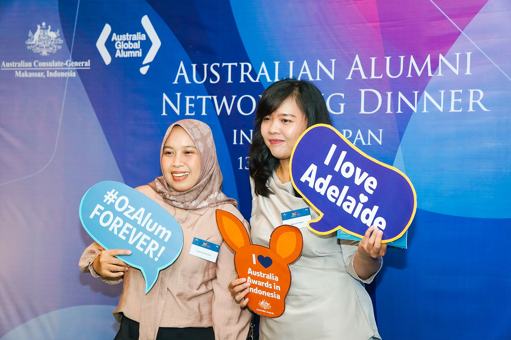 Alumni capture heartwarming moments from the Networking Dinner through our photo booth, preserving the memories.