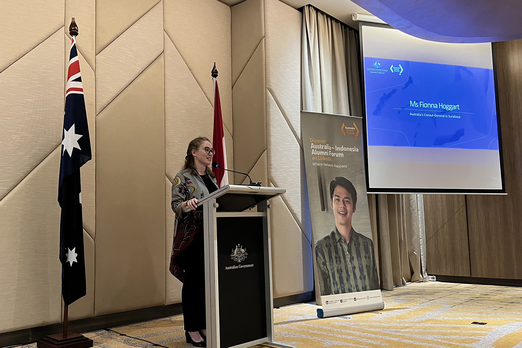 Ms Fiona Hoggart, Australia's Consul-General in Surabaya, delivers captivating opening remarks, setting the stage for an evening brimming with cultural exchange, camaraderie, and celebration.