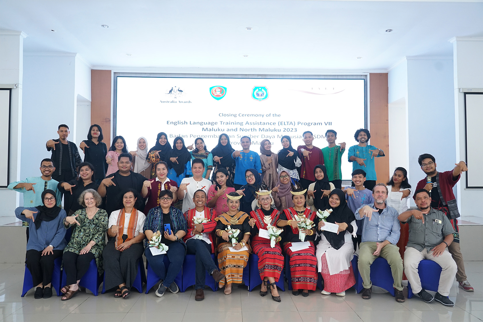 Participants Maluku and North Maluku gather for the closing ceremony of ELTA in Ambon, capturing the moment with a group photo.