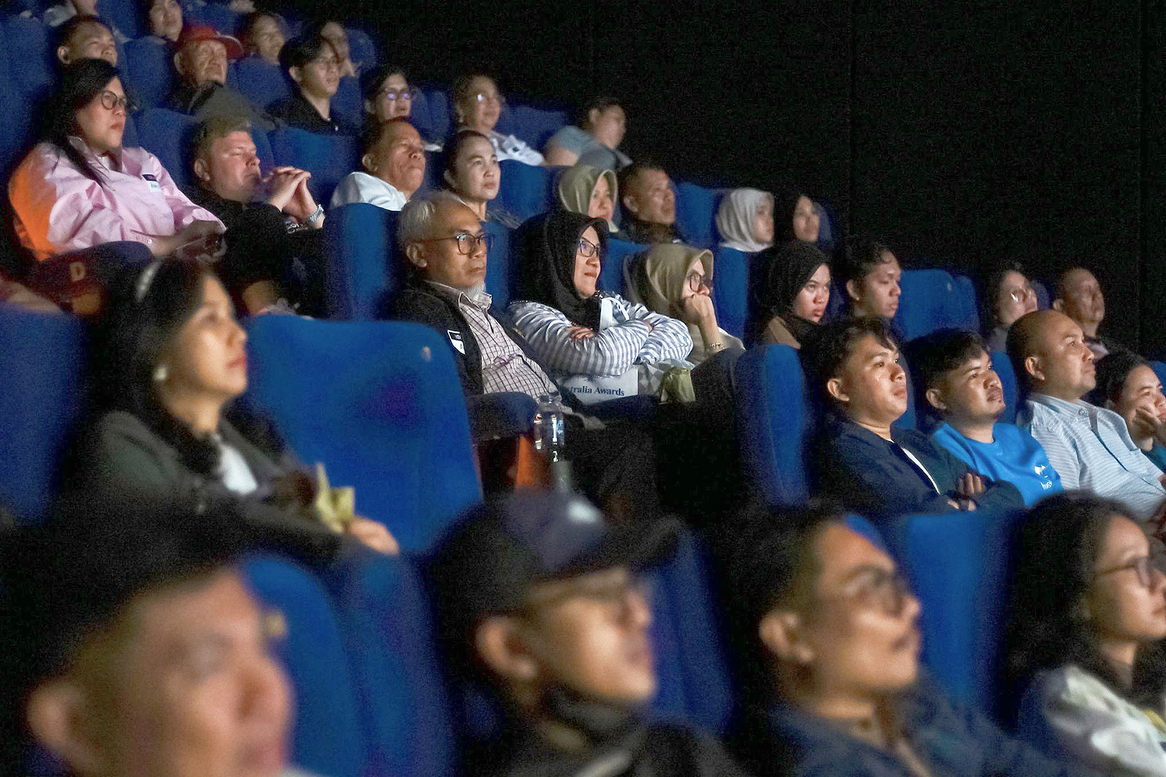 OzAlum in Manado are captivated by the short film A Must-See Movie Before You Die and the feature film The Dry.