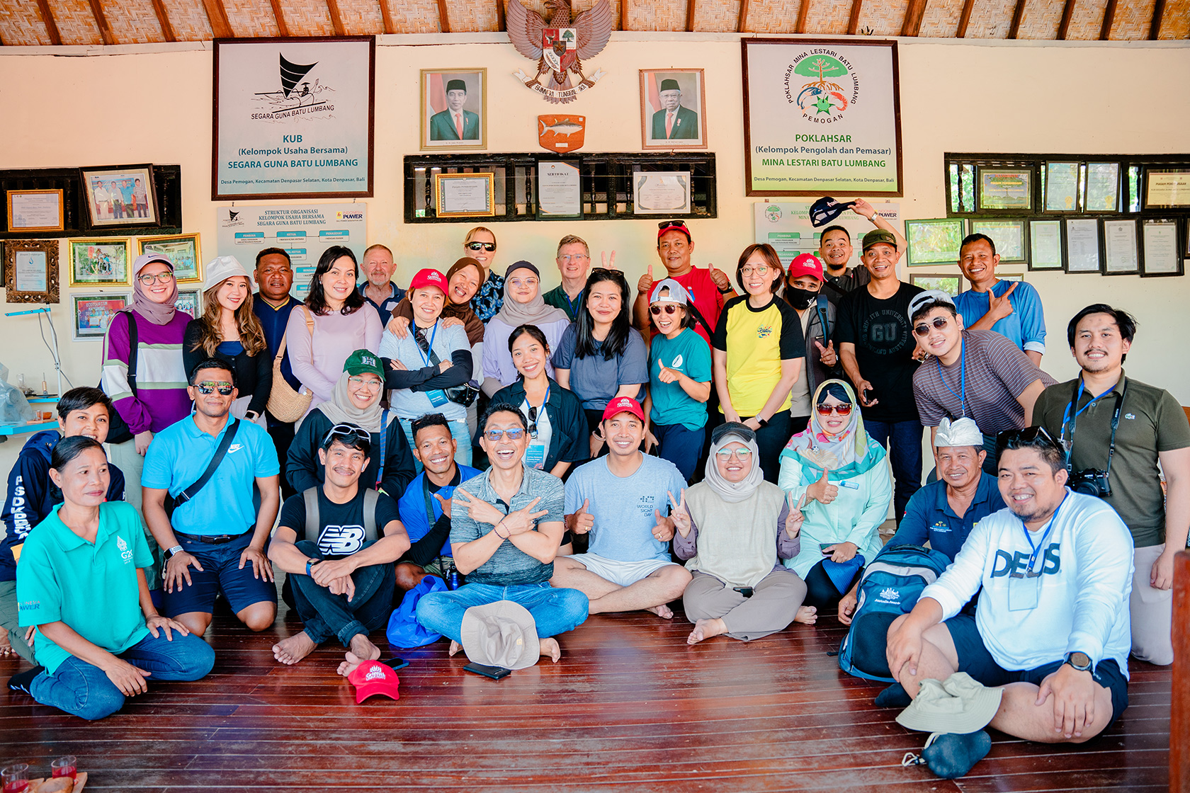 All participants go on a site visit to Batu Lumbang Mangroves.