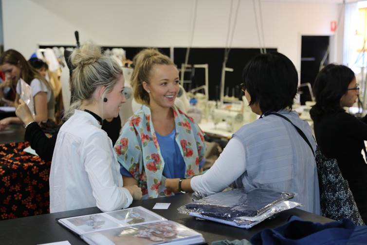 The time the Indonesian designers spent at QUT was a chance for them to share ideas with some of QUT’s fashion students (photo by QUT Creative Industries.)