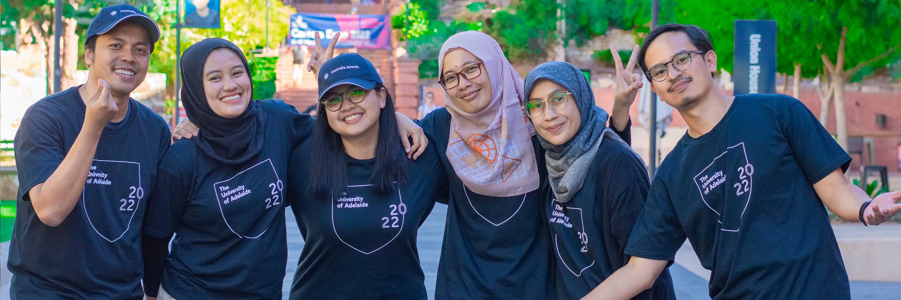 Scholarship recipients of the Split-Site Masters Program (SSMP) enjoy their time together in Australia. Through the SSMP, these change agents are able to spend a year studying at a university in Indonesia, and another year at a university in Australia.