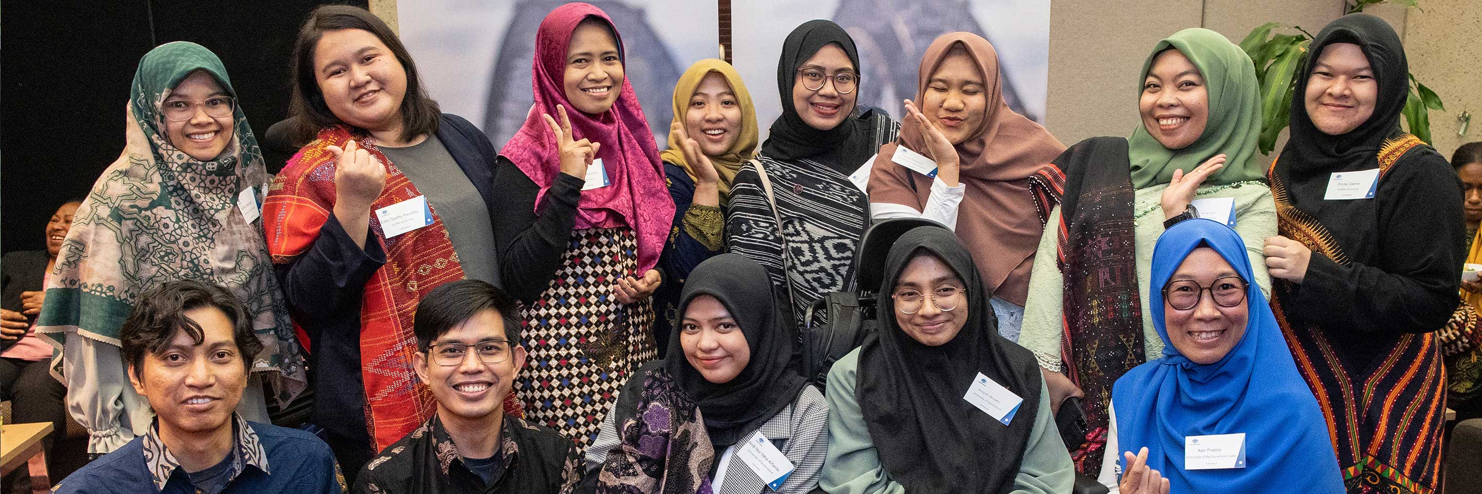 Indonesian scholars gather at the Australia Awards’ End of the Year event held in Brisbane, where they can build networks that have the power to contribute to Indonesia’s inclusive and sustainable development (photo courtesy of the Australian Department o